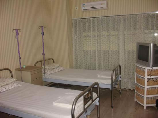 二、武汉叶子整形美容医院医生简介