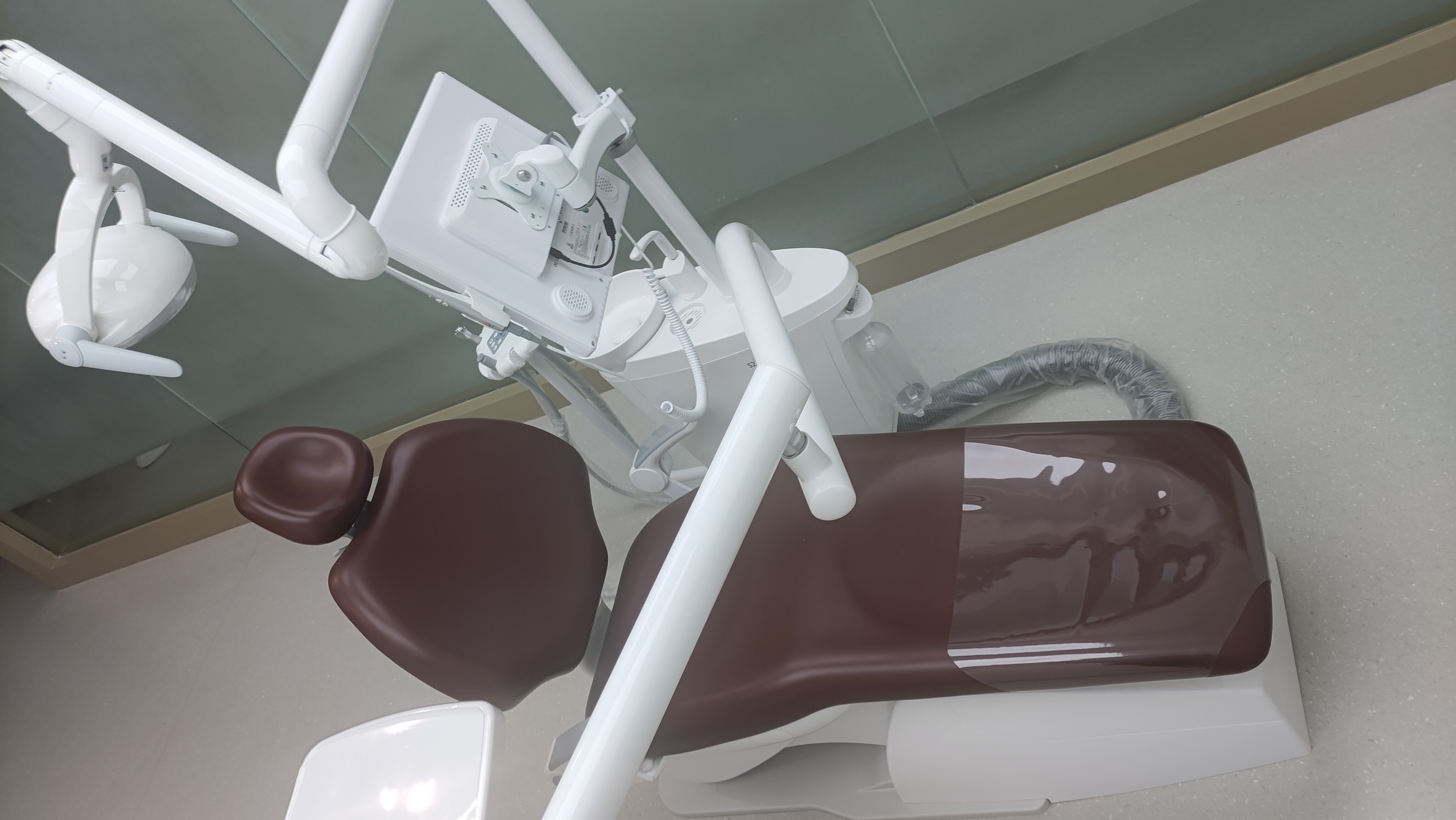 福山区进口种植牙哪家技术好？白玉、德韩、雅美更值得参考，技术稳价格优