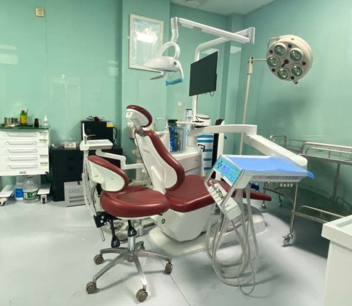 拉萨牙齿根管治疗费用哪家更划算？580元和1200元差别揭秘！