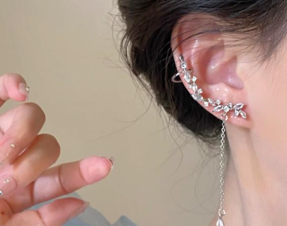 三、精灵耳整形：视觉上的缩脸疗效