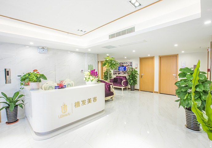 合肥华美做眼袋最好的医生是朱德刚！亲测阶梯式技术复发率低于5%！