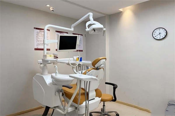 西安雁塔区诺贝尔口腔医院靠谱吗？2026年4.8分好评+200+锦旗认证！