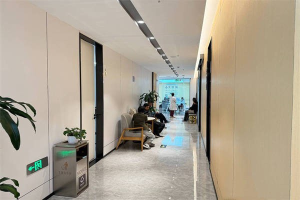 四、西安雁塔区诺贝尔口腔医院医生团队揭秘!核心医生与外聘资源