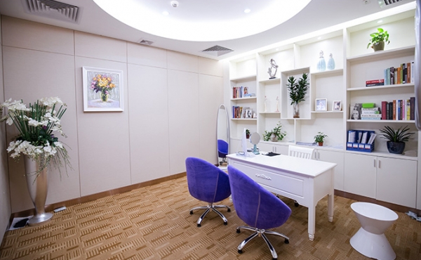 六、东莞华美医院与其他机构的对比分析