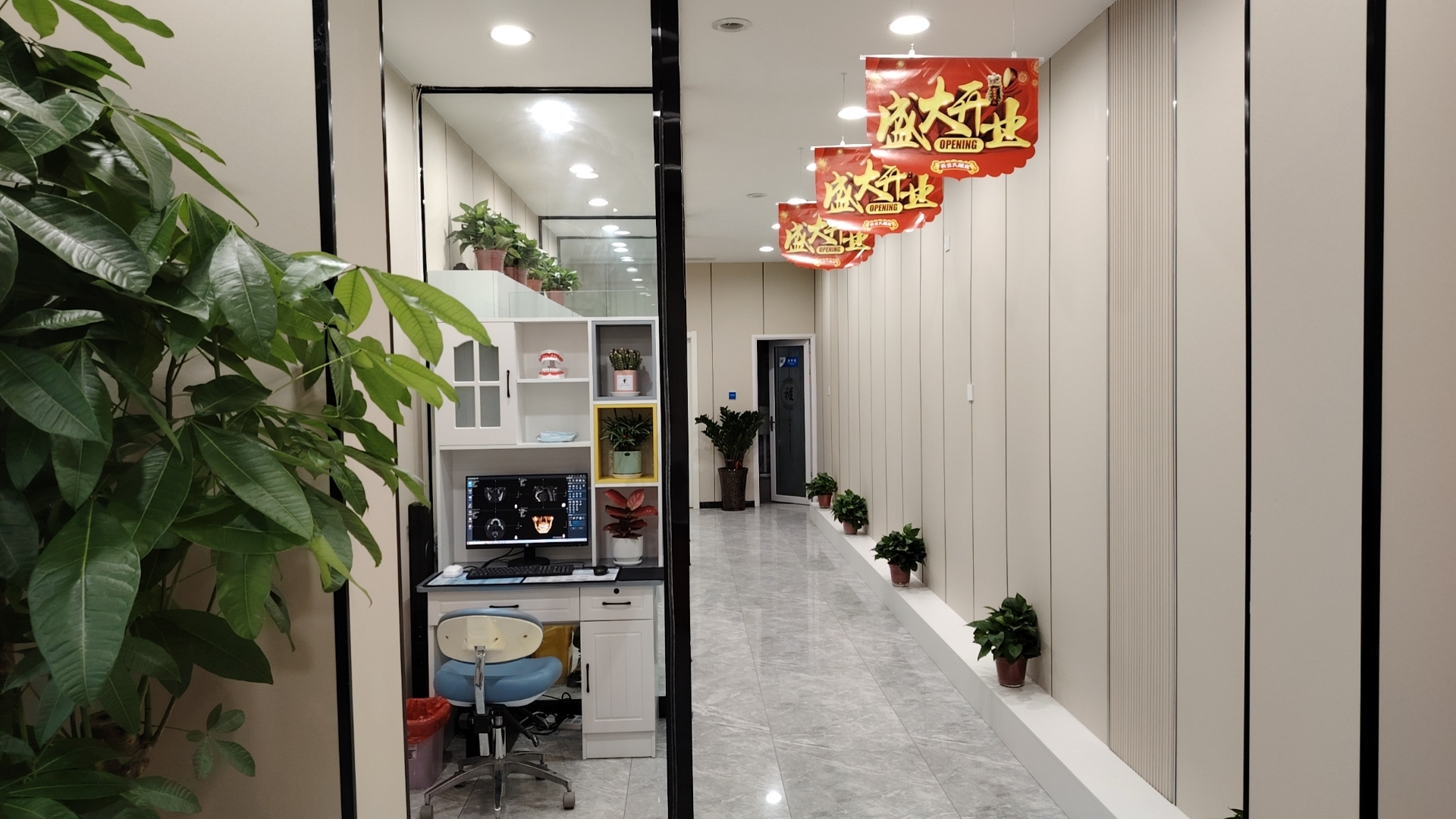 银川牙博士口腔诊所种植牙价格全解析：国产2880元起，进口8959元，4家分院+30年医生口碑爆棚！